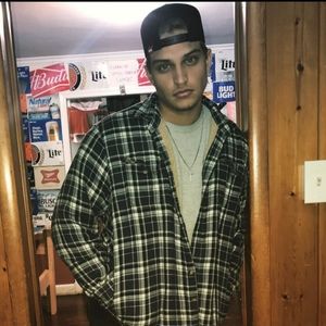 Meet your Posher, Tom